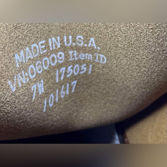 L.L Bean Boots, 8" GORE-TEX/Insulated size 7 - Picture 2 of 10